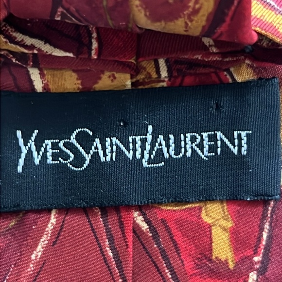 Yves Saint Laurent Red/Orange Mushroom Men's 100% Silk Tie Made in Italy - Picture 3 of 8